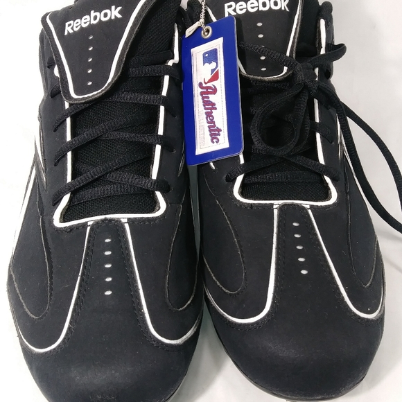 New Reebok sneakers with cleats - Picture 4 of 16